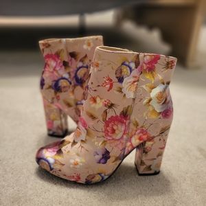 Bamboo Mauve Floral Boots